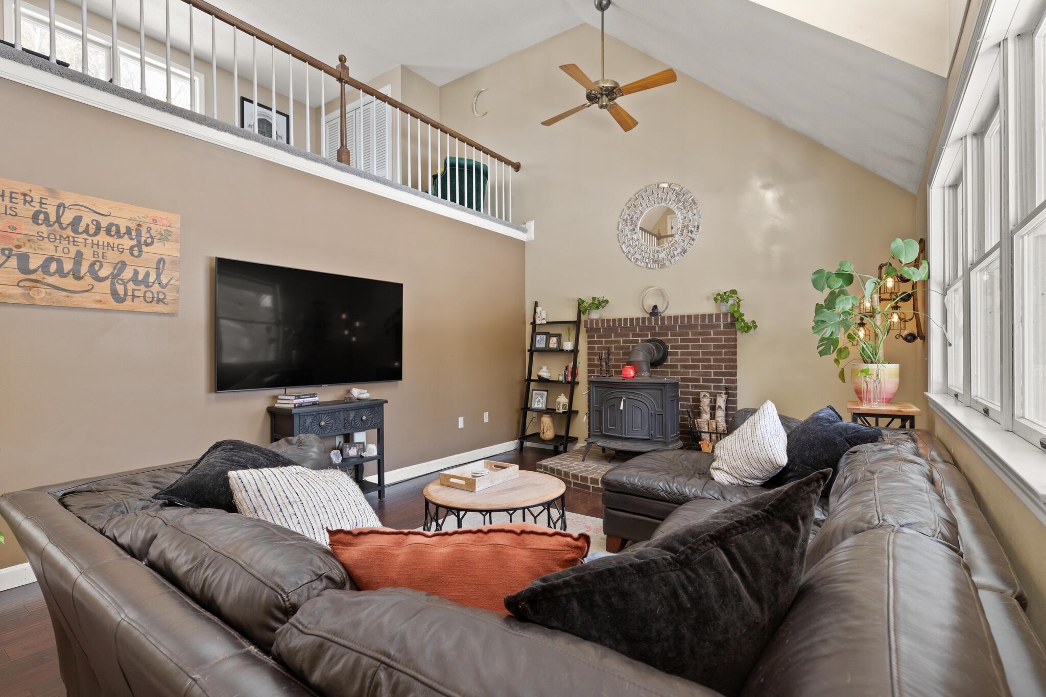 3 Christopher Lane Pelham, NH 03076 - Photo 5 of 31