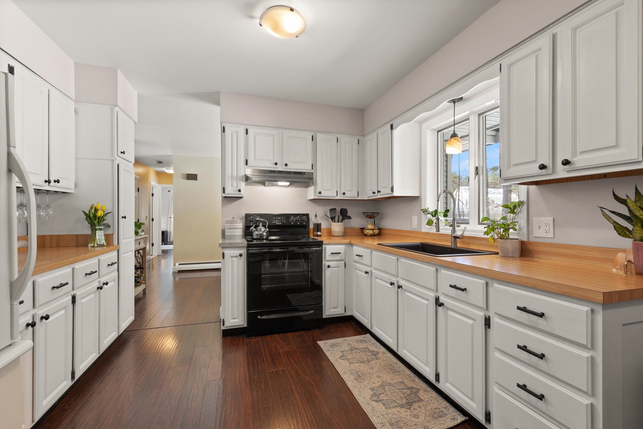 3 Christopher Lane Pelham, NH 03076 - Photo 10 of 31