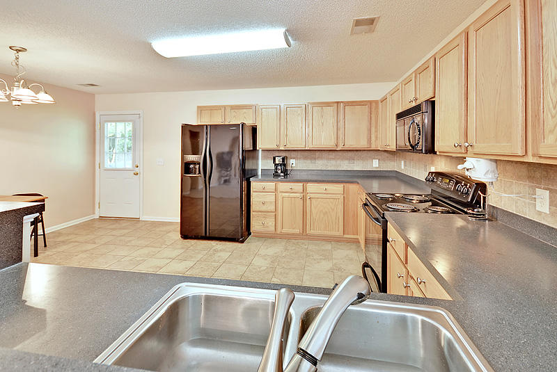 135 Thistle Road Goose Creek, SC 29445 - Photo 16 of 26 DSC_0076_DSC_0083-copy