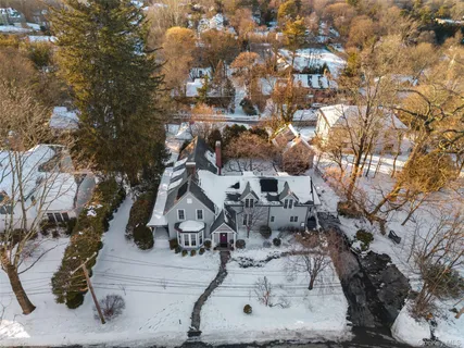 $2,395,000 | 11 Rectory Lane, Scarsdale, NY 10583