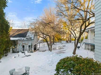 $2,395,000 | 11 Rectory Lane, Scarsdale, NY 10583