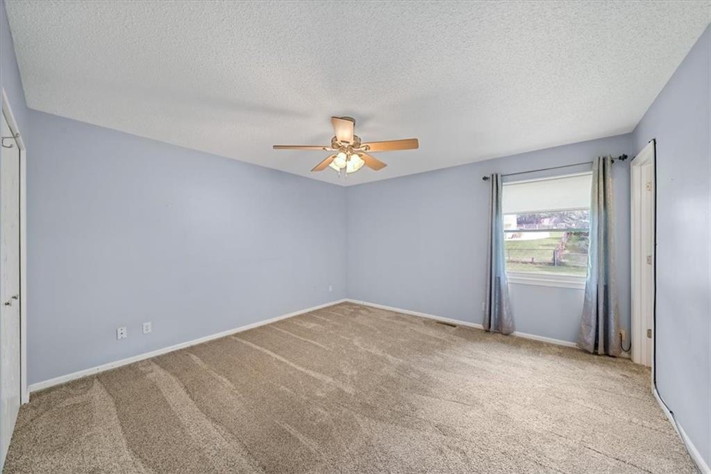 6705 Northwest Mirror Lake Terrace Parkville, MO 64152 - Photo 18 of 31