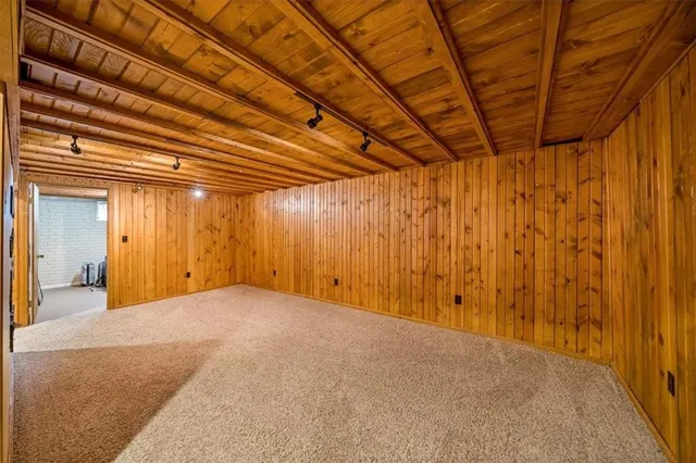 $354,000 | 6705 Northwest Mirror Lake Terrace, Parkville, MO 64152