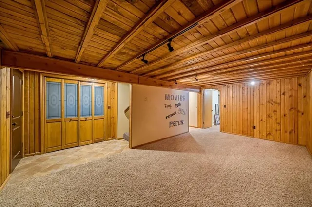 $354,000 | 6705 Northwest Mirror Lake Terrace, Parkville, MO 64152