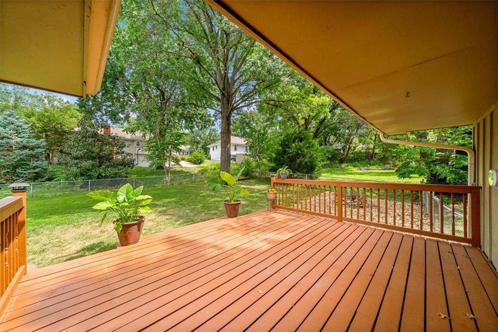 6705 Northwest Mirror Lake Terrace Parkville, MO 64152 - Photo 30 of 31