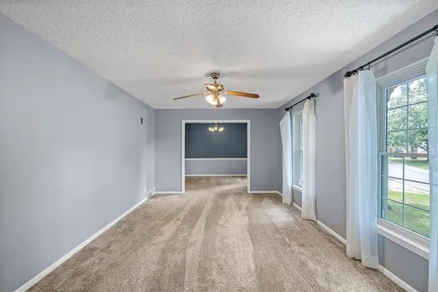 $354,000 | 6705 Northwest Mirror Lake Terrace, Parkville, MO 64152