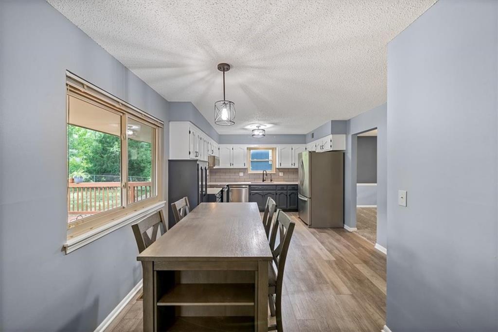 6705 Northwest Mirror Lake Terrace Parkville, MO 64152 - Photo 8 of 31