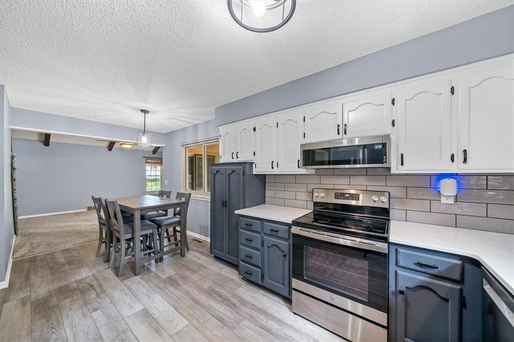 6705 Northwest Mirror Lake Terrace Parkville, MO 64152 - Photo 10 of 31