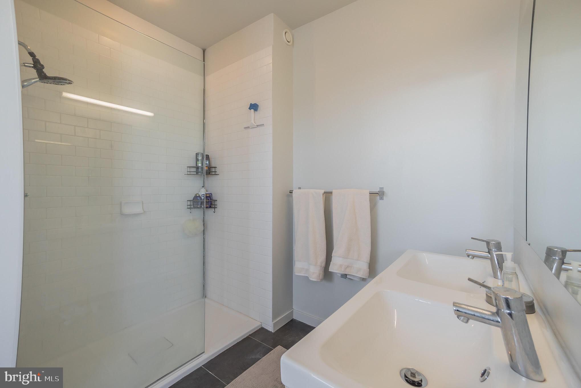 439 Moyer Street Philadelphia, PA 19125 - Photo 21 of 29