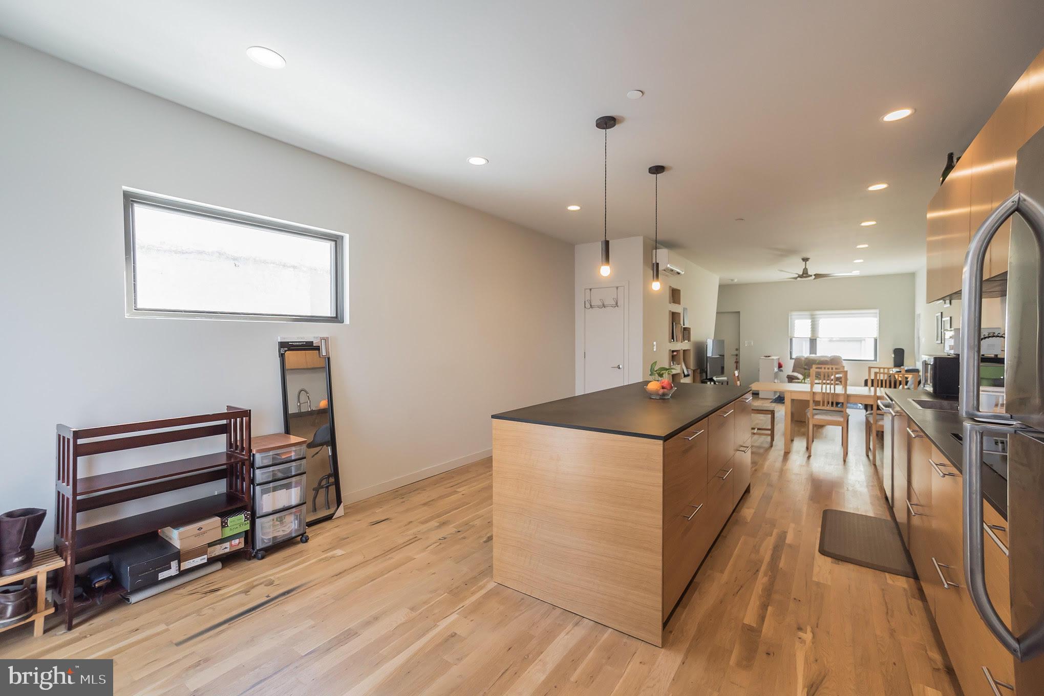 439 Moyer Street Philadelphia, PA 19125 - Photo 4 of 29