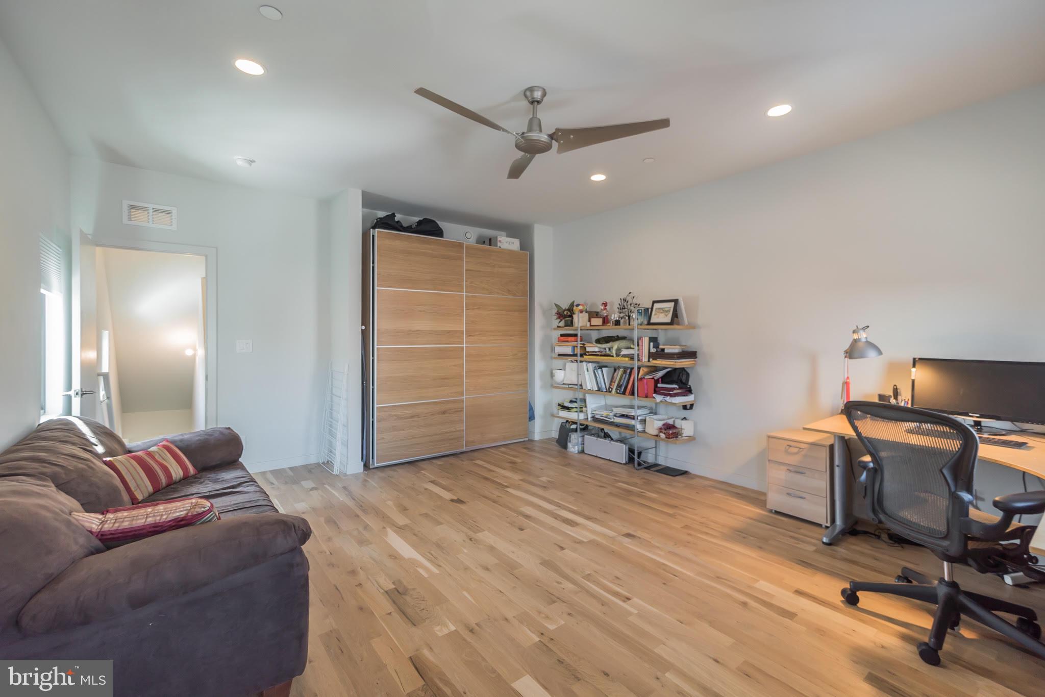 439 Moyer Street Philadelphia, PA 19125 - Photo 6 of 29