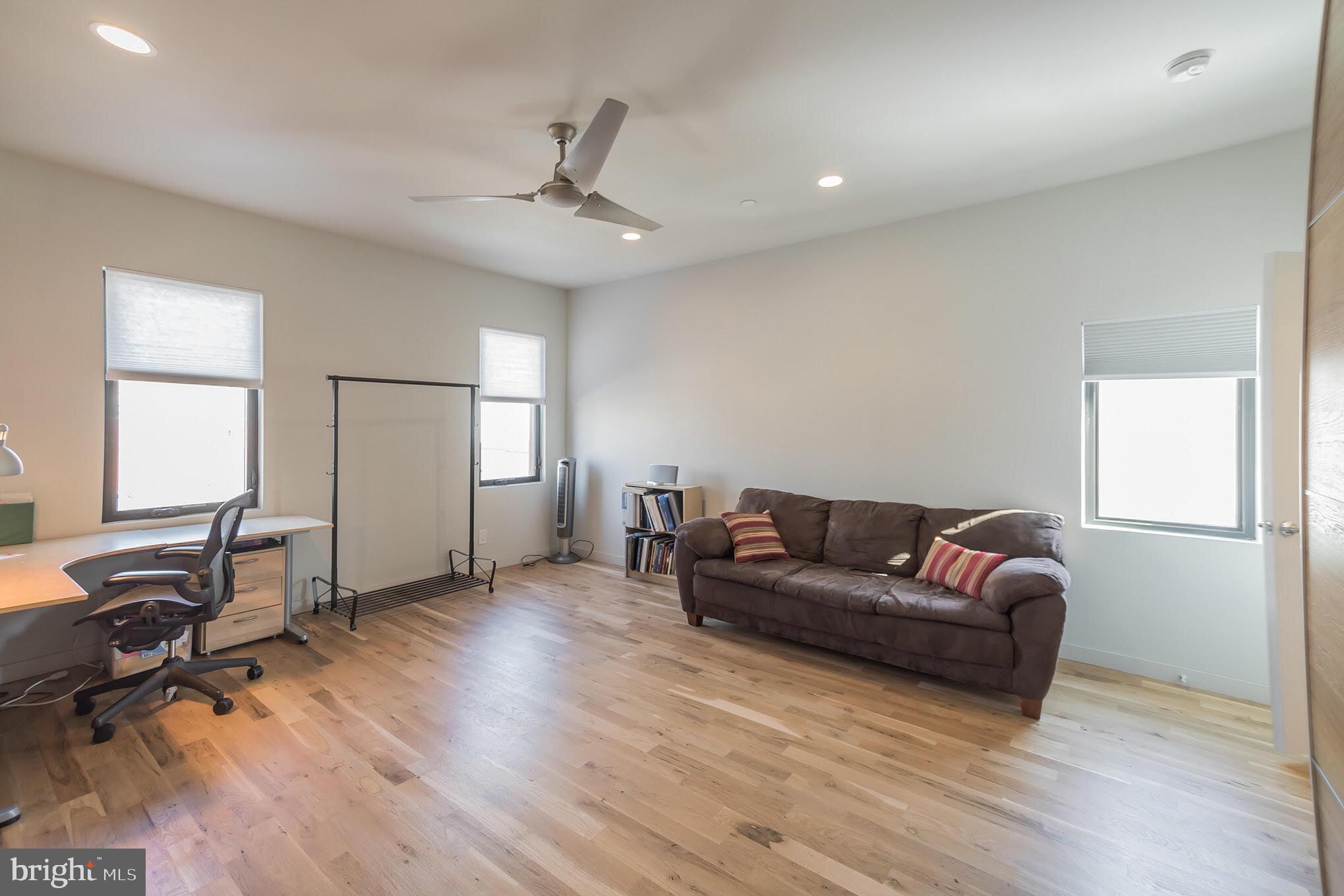 439 Moyer Street Philadelphia, PA 19125 - Photo 7 of 29