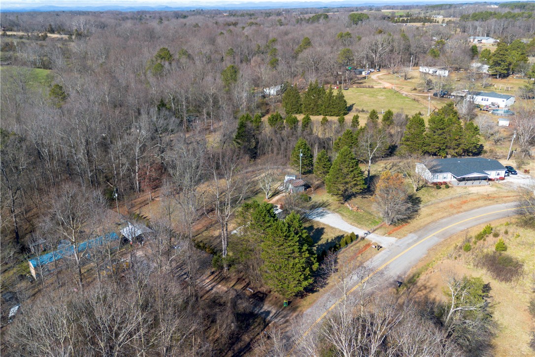 477 Wilderness Road Fair Play, SC 29643 - Photo 4 of 27 Gallery Image 4