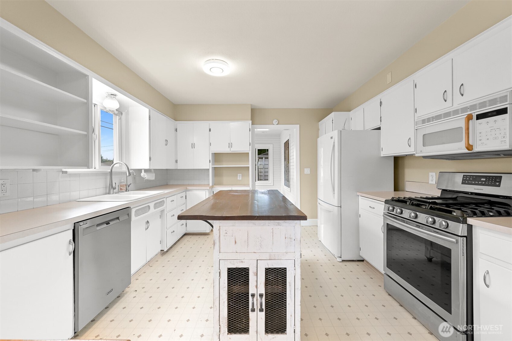 314 South 16th Street Lynden, WA 98264 - Photo 16 of 35