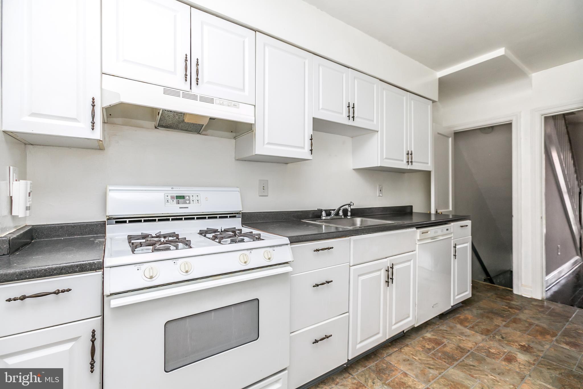 3810 Yolando Road Baltimore, MD 21218 - Photo 12 of 33