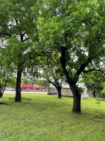 $549,000 | 400 South Broad Street, St. Jo, TX 76265