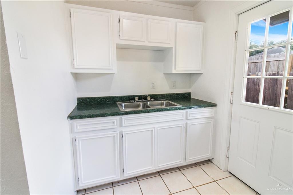 2612 West 17 1/2 Street, Unit 7 McAllen, TX 78504 - Photo 4 of 14