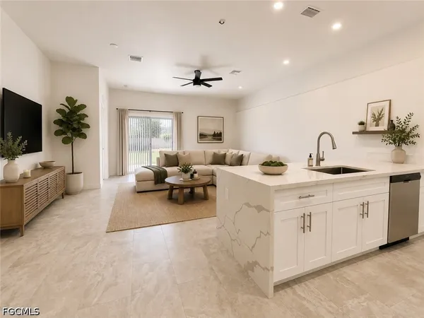 $1,950 | 4622 Southwest 7th Place, Cape Coral, FL 33914