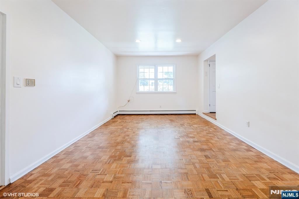 275 Taft Court Paramus, NJ 07652 - Photo 24 of 40