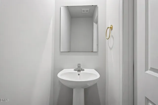 $2,000 | 1534 Indigo Crk Drive, Zebulon, NC 27597