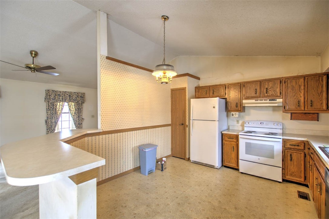 3994 North Northbrook Drive Decatur, IL 62526 - Photo 14 of 26 Gallery Image 14