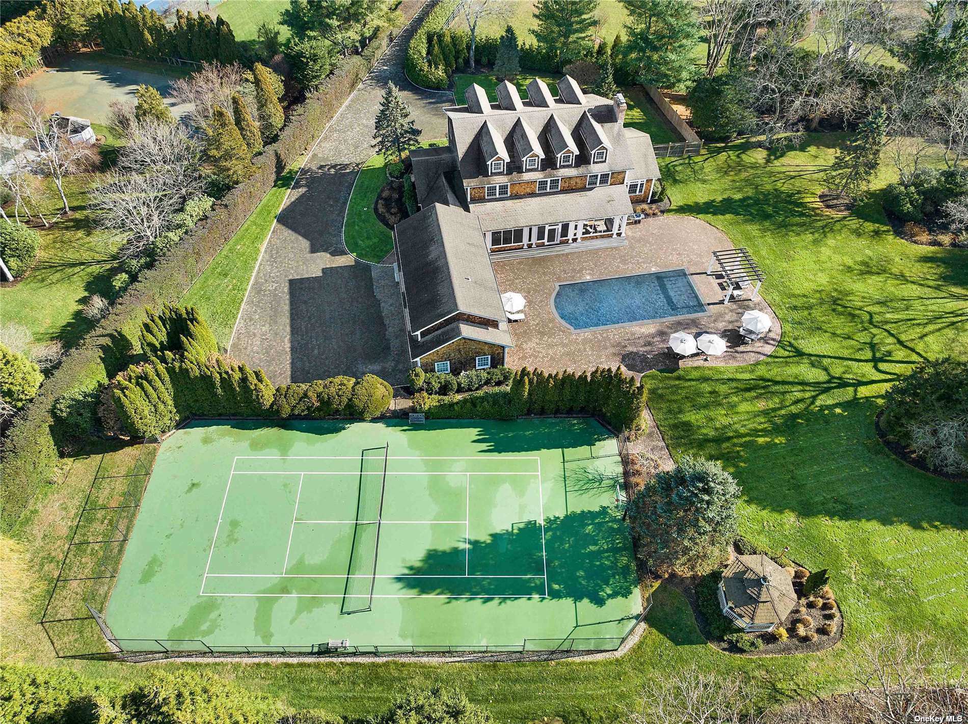 2.3 Private Acres with Tennis