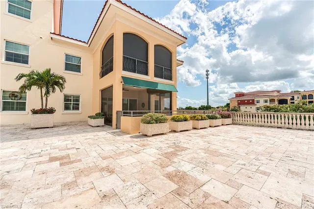 $575,000 | 21530 Strada Nuova Circle, Unit 215, Estero, FL 33928
