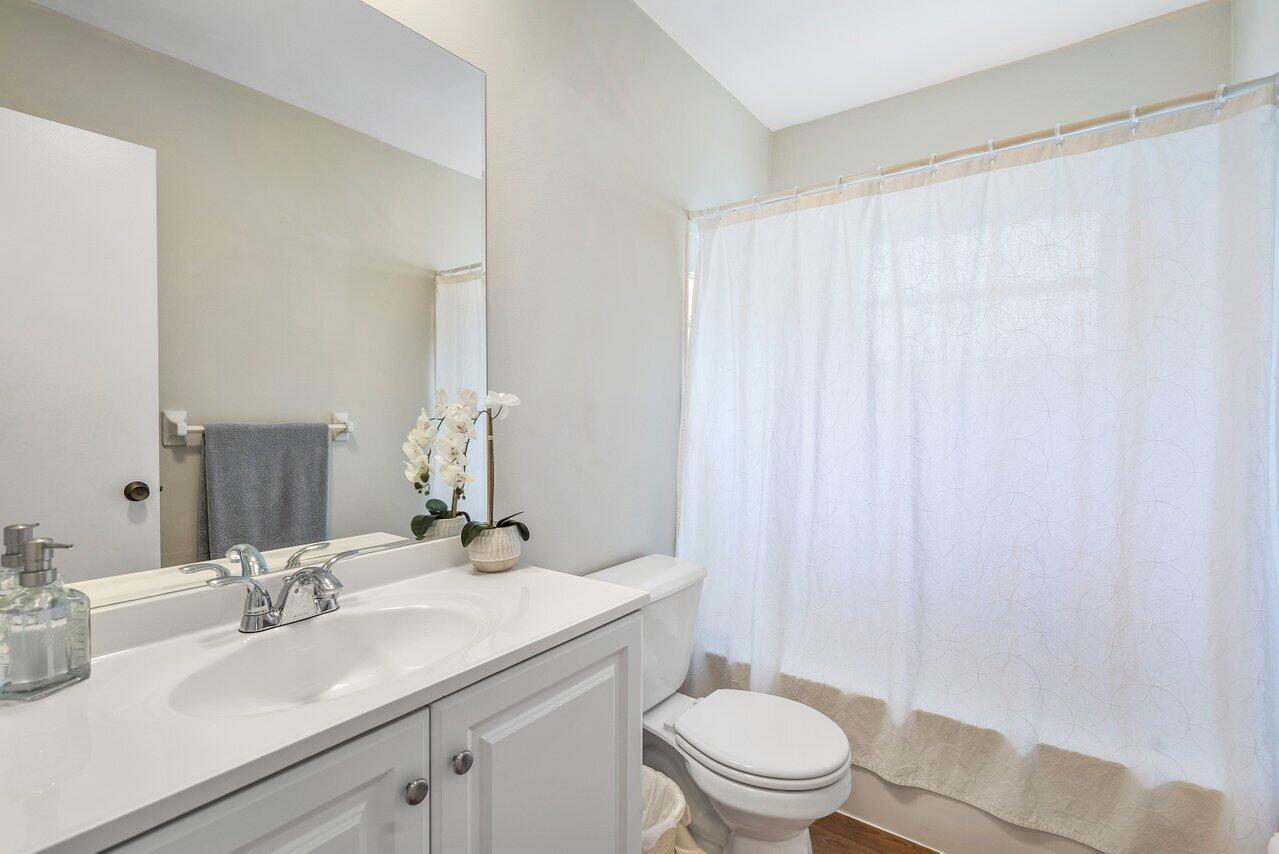 517 Northwest 54th Street Boca Raton, FL 33487 - Photo 11 of 29 Bathroom #2