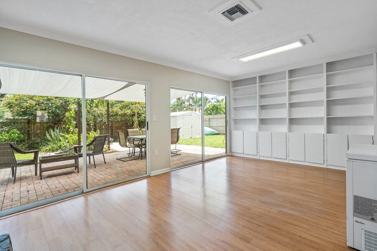517 Northwest 54th Street Boca Raton, FL 33487 - Photo 5 of 29 Family Room