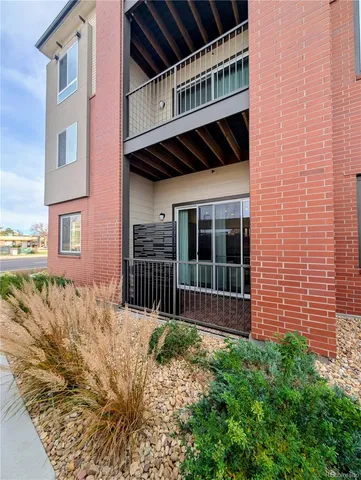 $1,895 | 981 South Sable Boulevard, Unit 102, Aurora, CO 80012