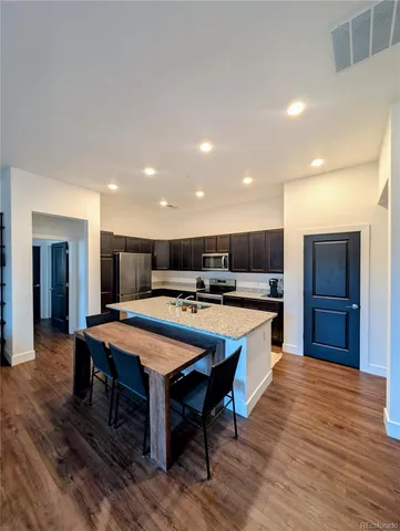 $1,895 | 981 South Sable Boulevard, Unit 102, Aurora, CO 80012