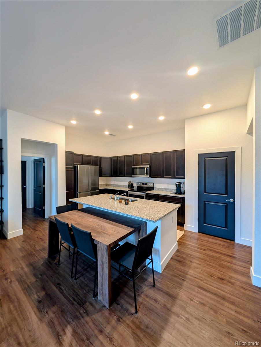 981 South Sable Boulevard, Unit 102 Aurora, CO 80012 - Photo 8 of 23