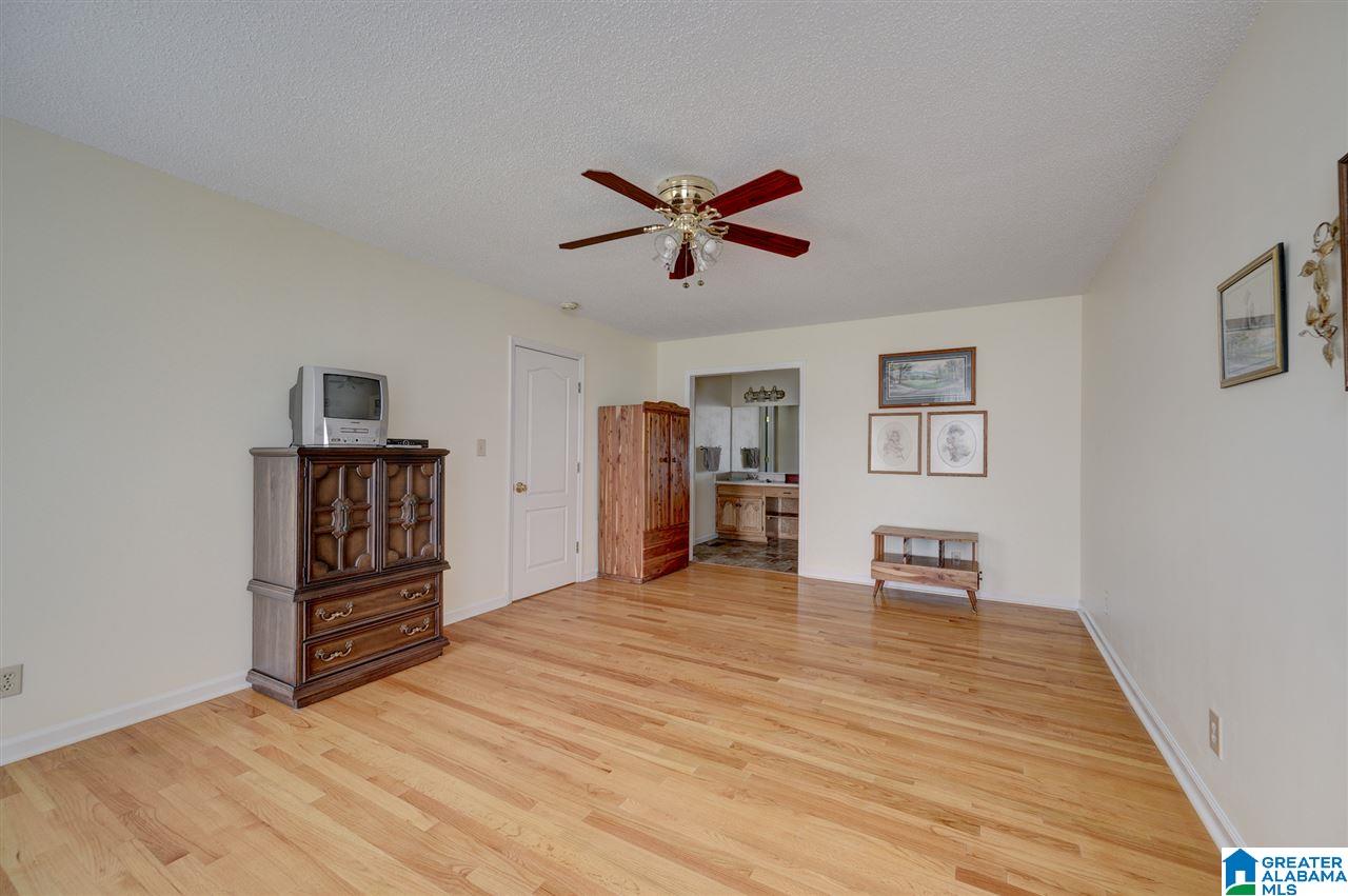 330 Conelia Lane Hayden, AL 35079 - Photo 11 of 38