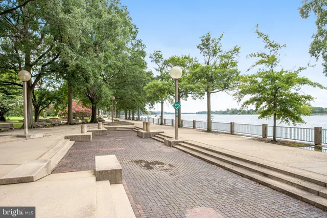 $345,000 | 560 N Street Southwest, Unit N409, Washington, DC 20024