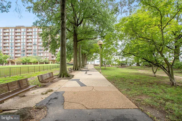 $345,000 | 560 N Street Southwest, Unit N409, Washington, DC 20024