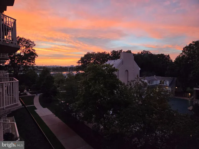 $345,000 | 560 N Street Southwest, Unit N409, Washington, DC 20024