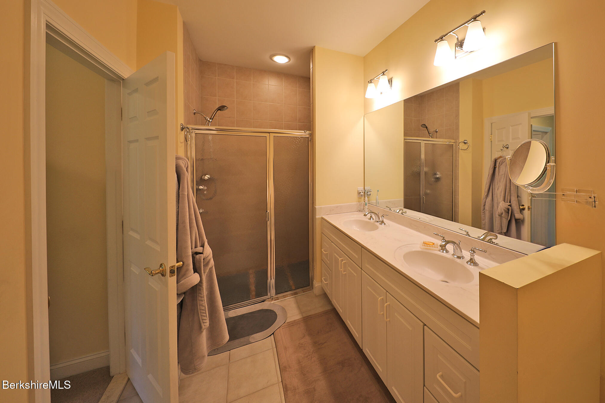 101 Alpine Trail Pittsfield, MA 01201 - Photo 26 of 43 PRIMARY BATH