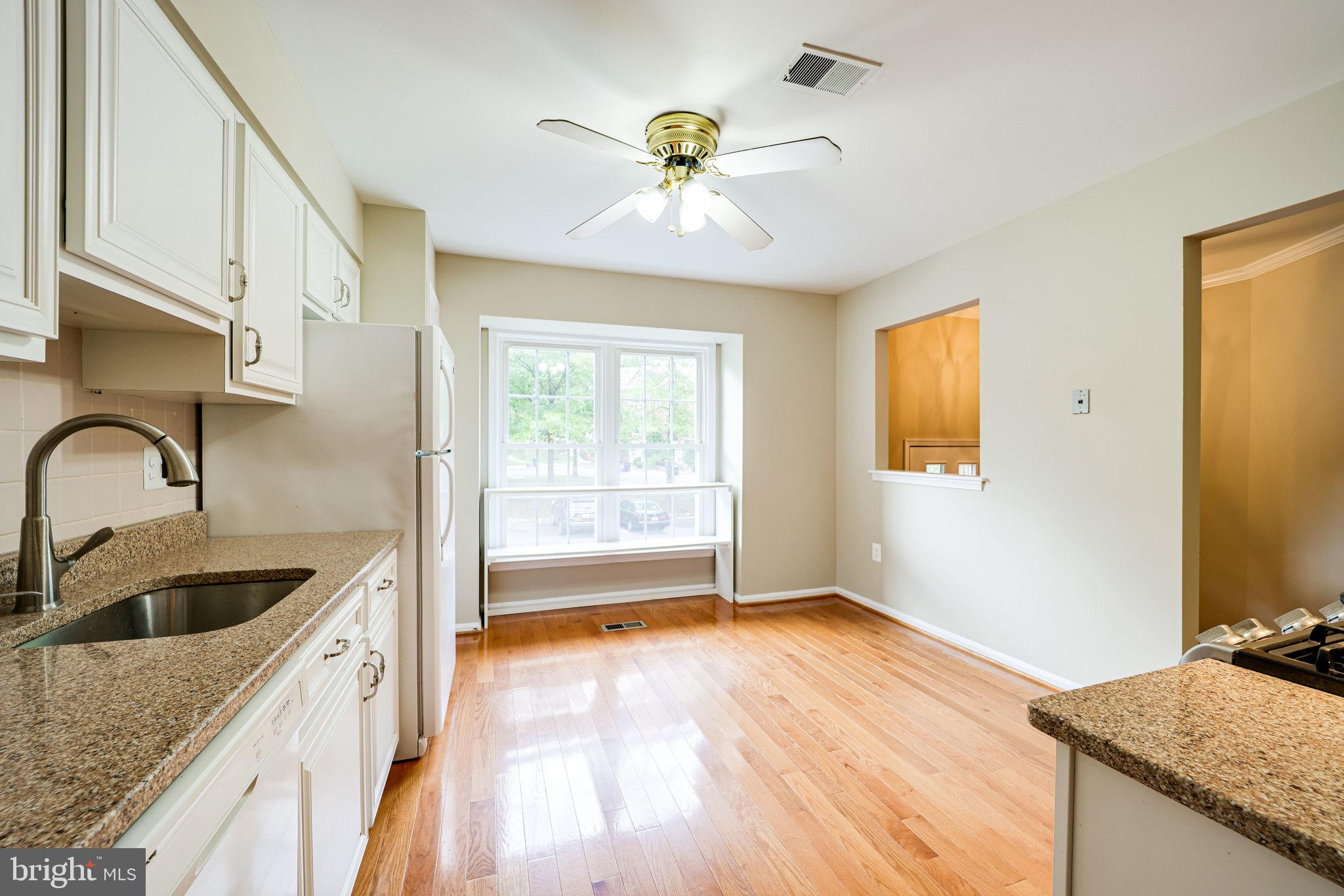 6804 Wild Rose Court Springfield, VA 22152 - Photo 16 of 57 Eat-in Kitchen