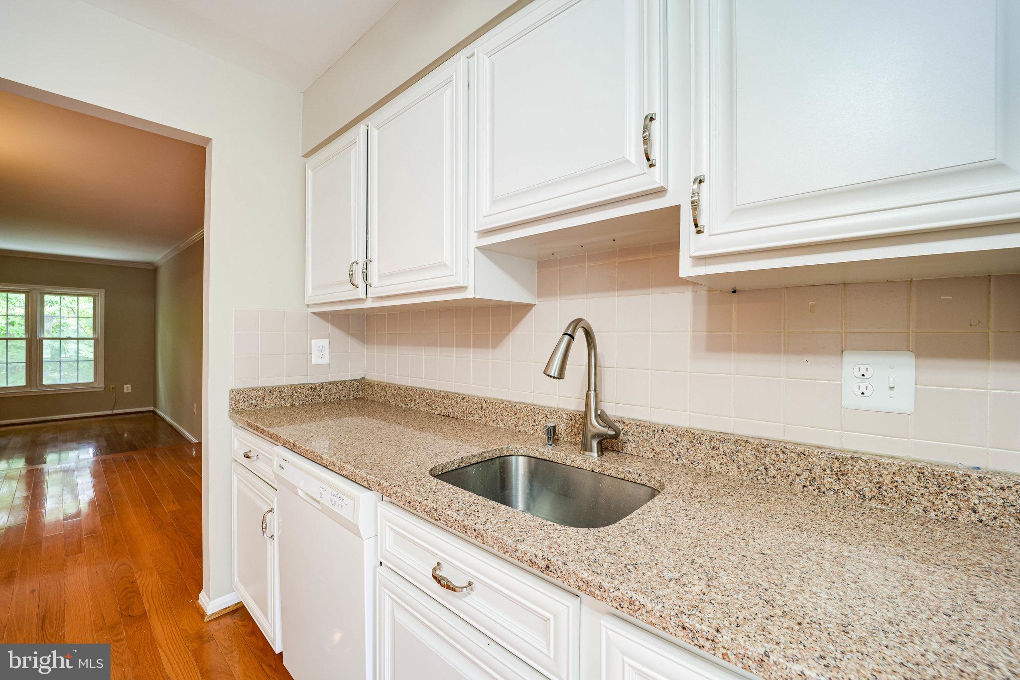 6804 Wild Rose Court Springfield, VA 22152 - Photo 17 of 57 Kitchen