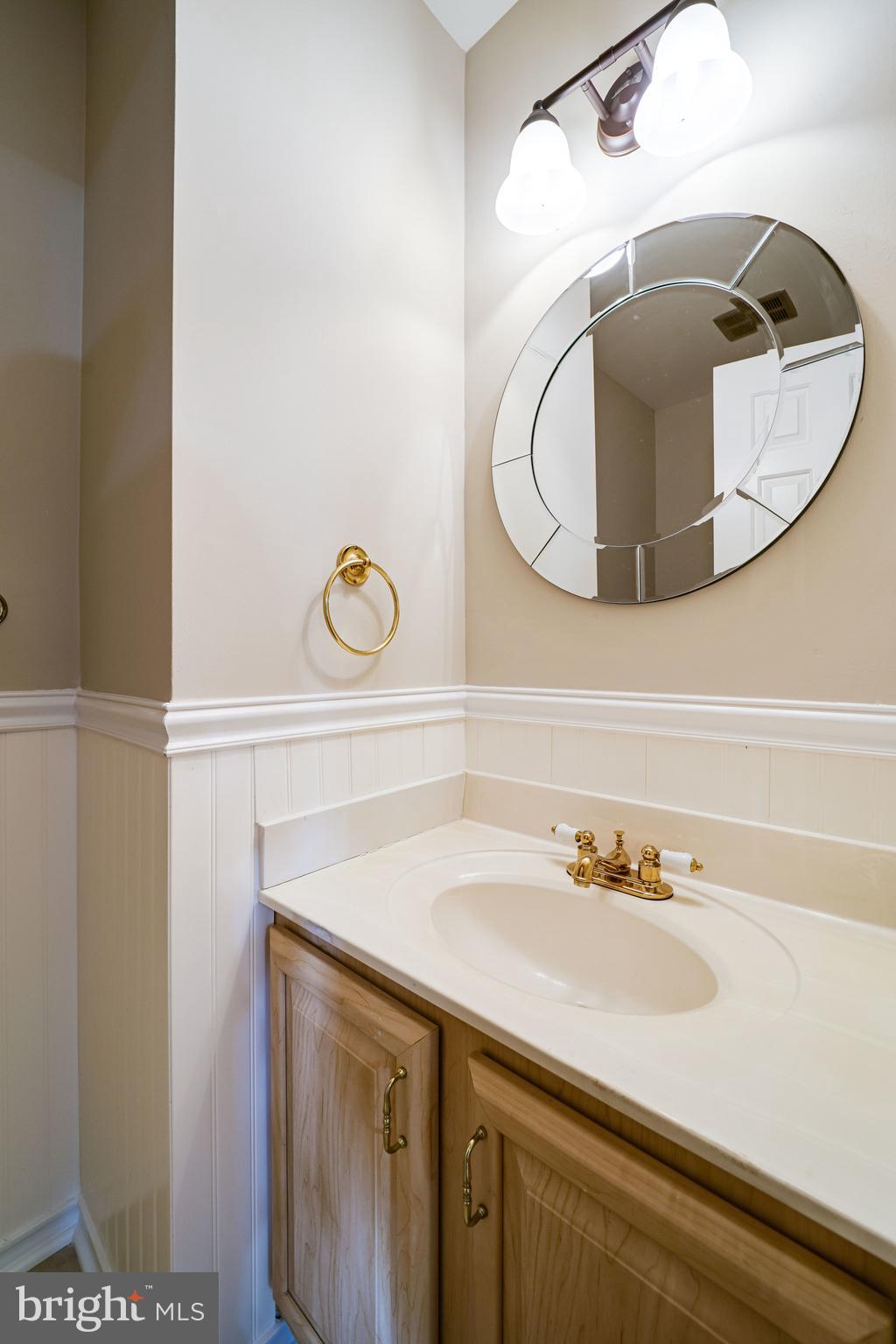 6804 Wild Rose Court Springfield, VA 22152 - Photo 18 of 57 Powder Room