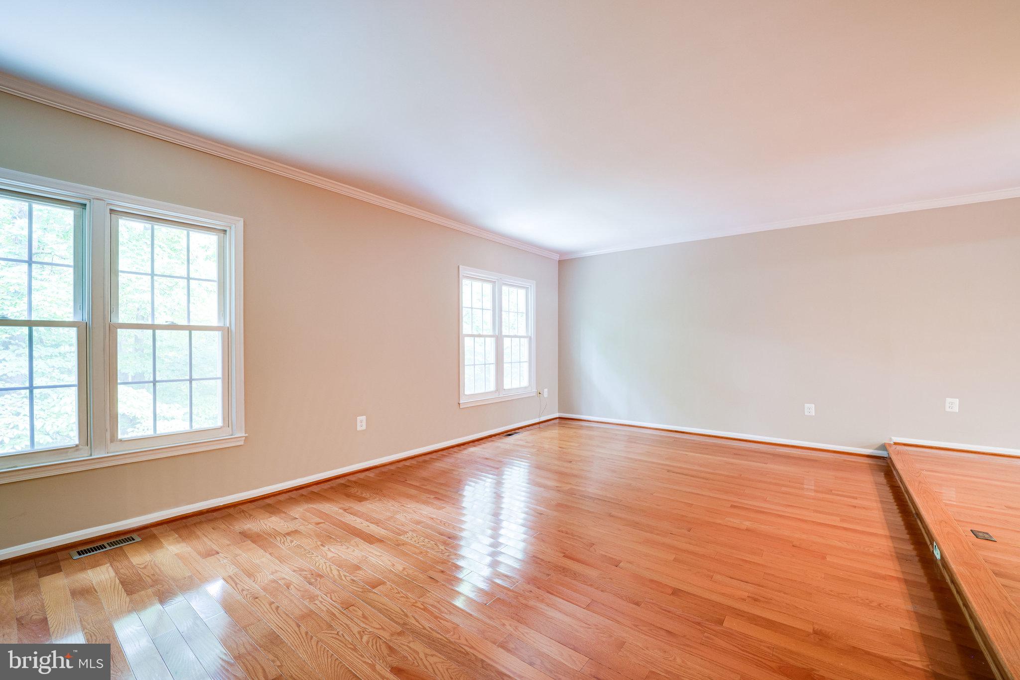 6804 Wild Rose Court Springfield, VA 22152 - Photo 7 of 57 Living Room