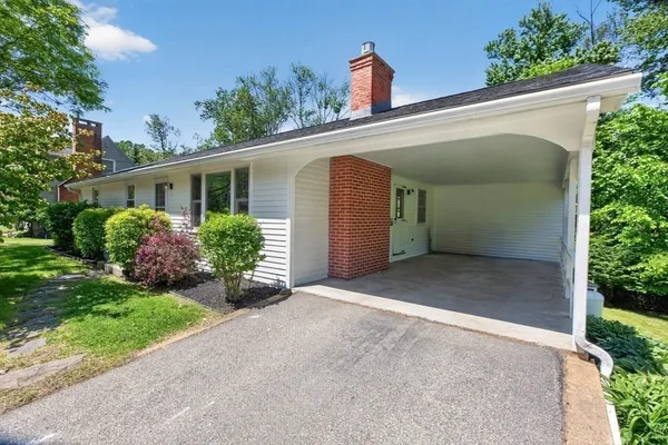 $425,000 | 60 Pinedale Street, Southbridge, MA 01550
