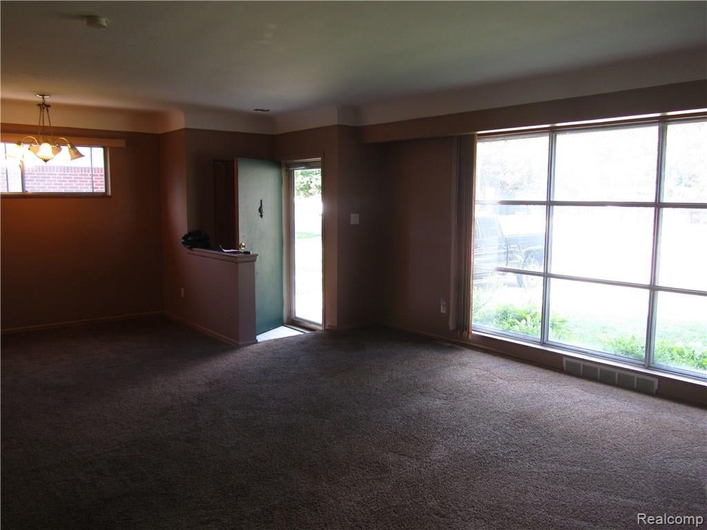 14211 Inkster Road Livonia, MI 48154 - Photo 11 of 24