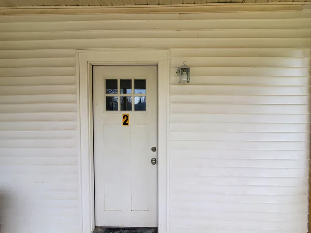 $1,475 | 17 Canaan Street, Unit 2, Canaan, NH 03741