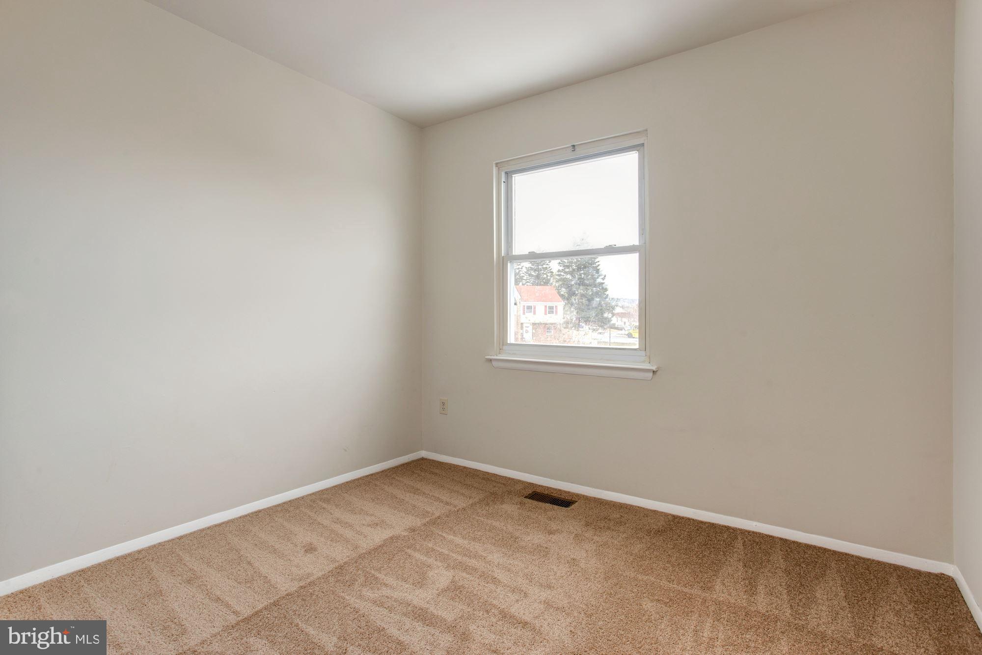 44 Vienna Court Frederick, MD 21702 - Photo 23 of 39 Bedroom