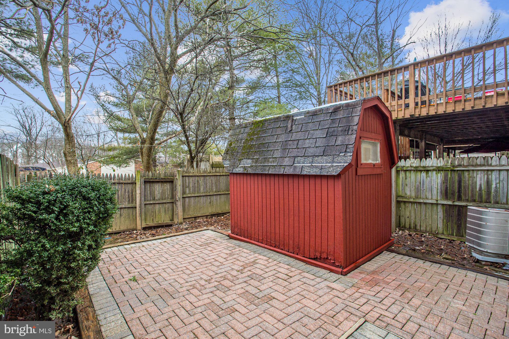 44 Vienna Court Frederick, MD 21702 - Photo 30 of 39 Patio | Secure Storage