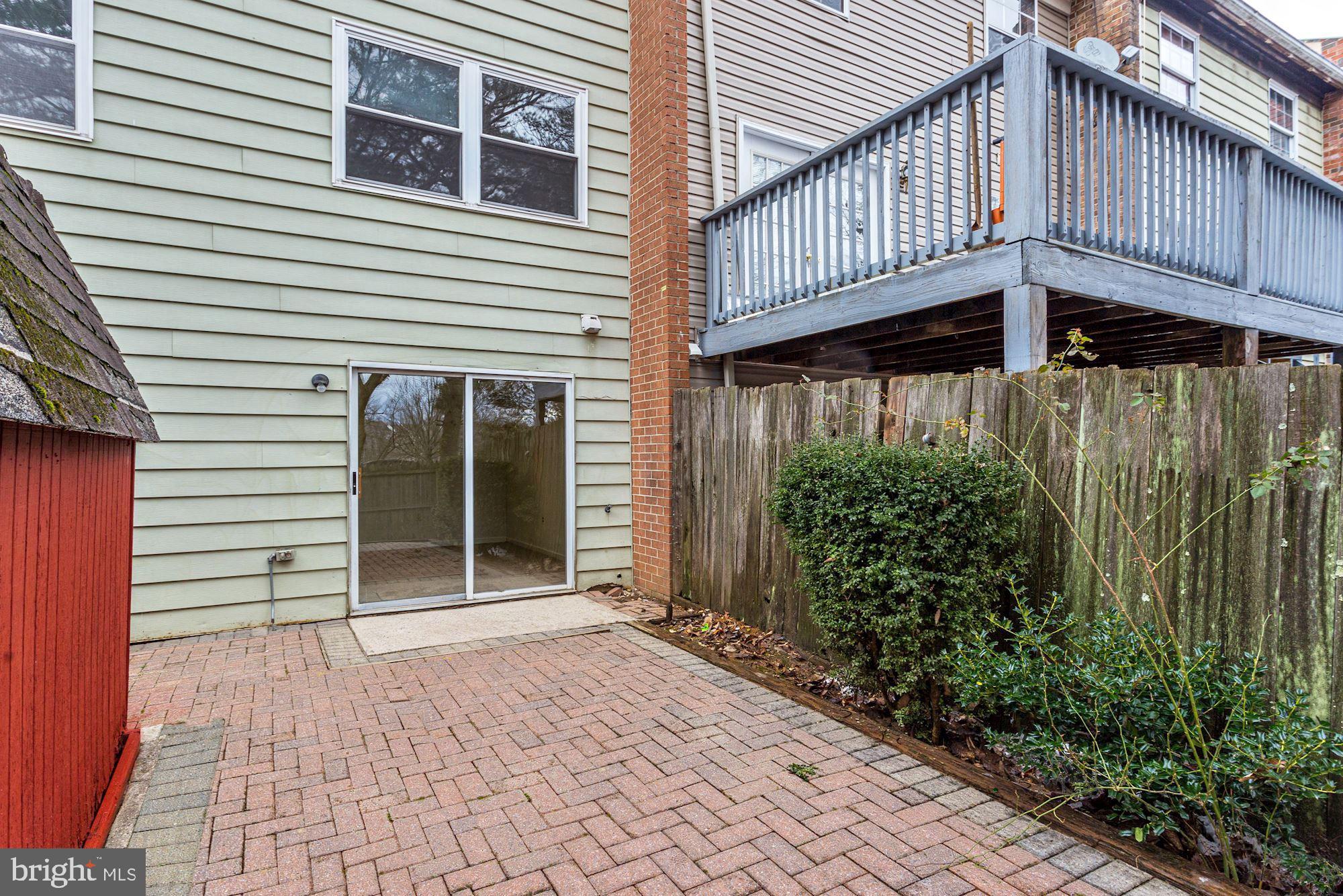 44 Vienna Court Frederick, MD 21702 - Photo 33 of 39 Patio | Fenced Backyard