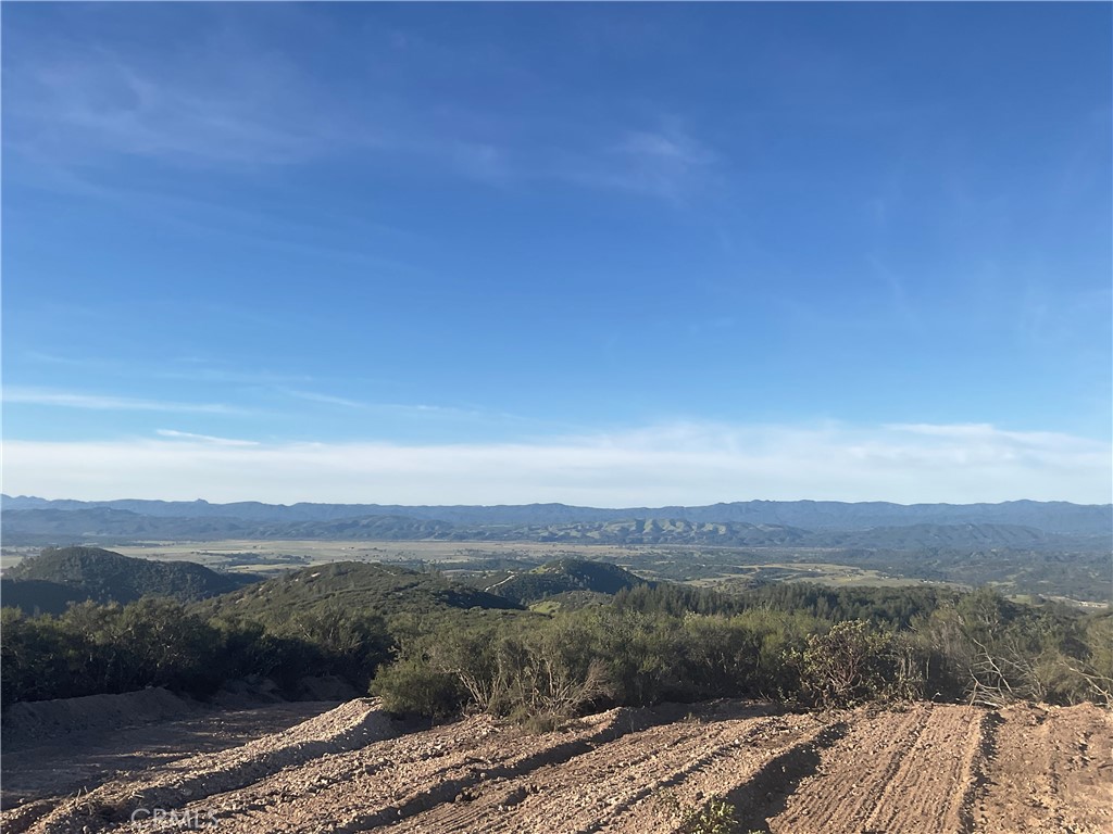 21 Argyle Road King City, CA 93930 - Photo 11 of 38 a view of a city with mountain