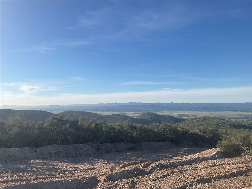 21 Argyle Road King City, CA 93930 - Photo 12 of 38 a view of a dry yard