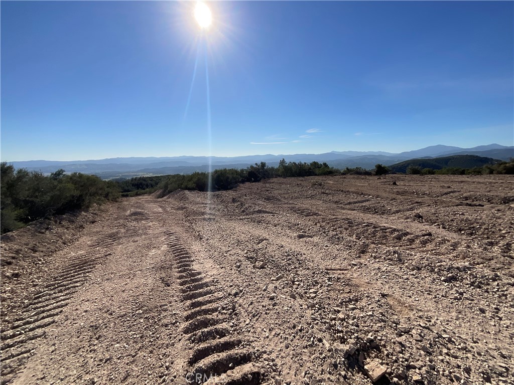 21 Argyle Road King City, CA 93930 - Photo 30 of 38 a view of a dry yard with wooden fence